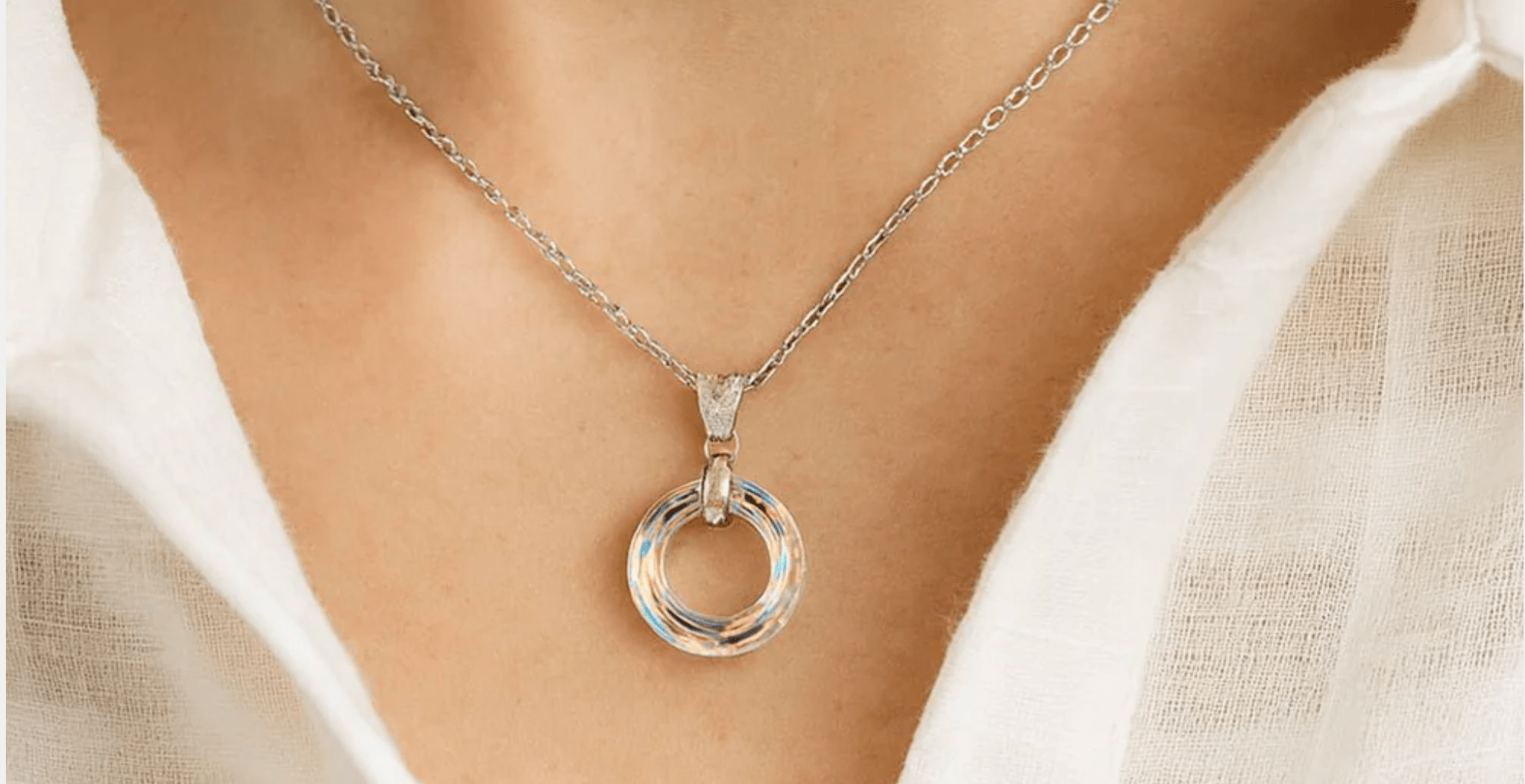 Strahlende Eleganz – Schmuckstücke mit Swarovski Kristallen - AnoaShop