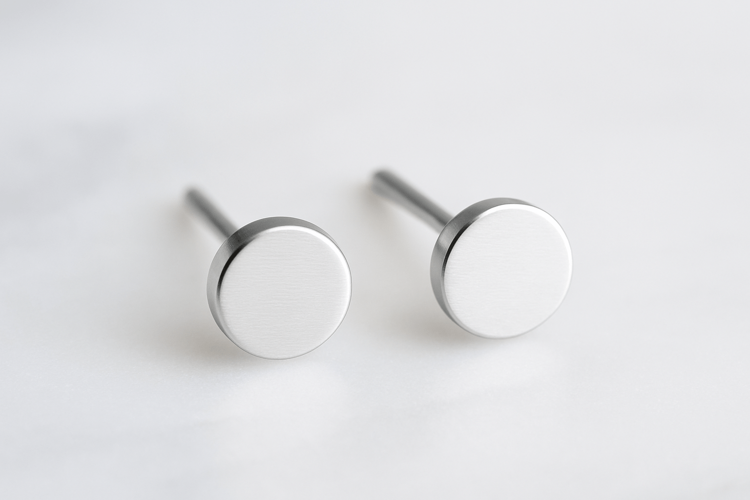 Kleiner Kreis Ohrstecker Edelstahl - AnoaShop
