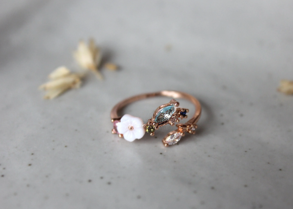 Flower Ring • Minimalist Ring • Ring in rosegold