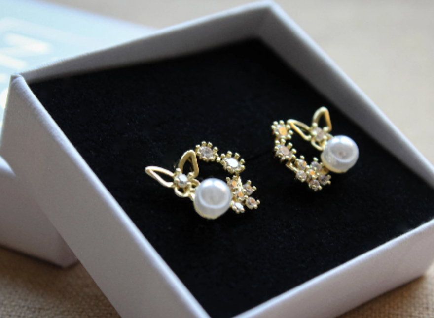 Flower Earring • Gold Floral Earring • Dainty Floral Earring • Minimalist Earring