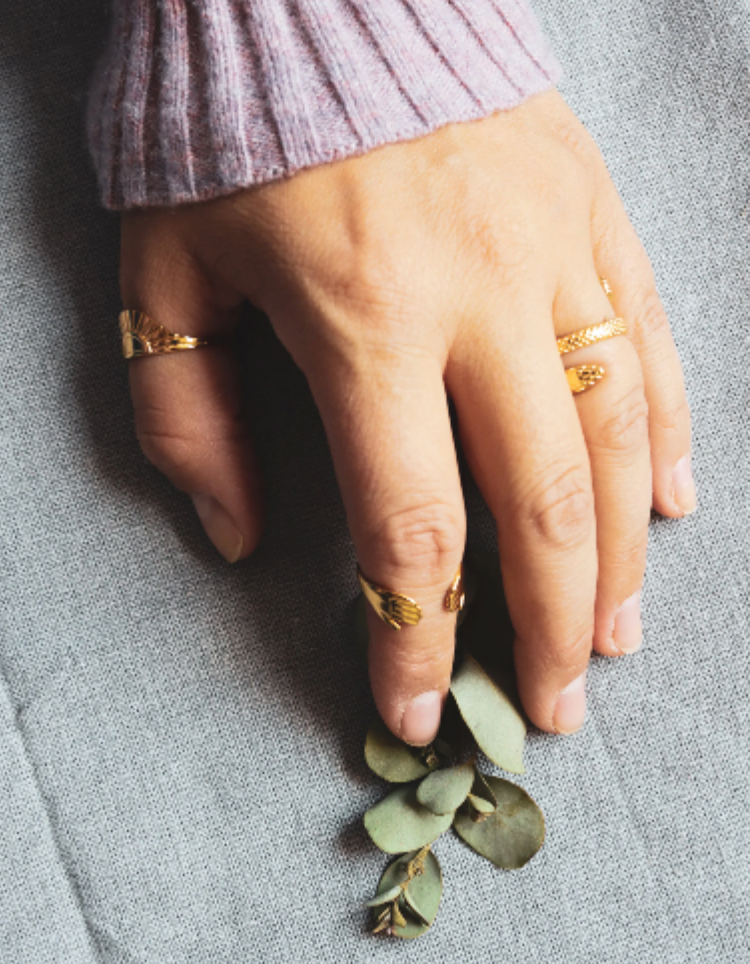 Waterproof Bestseller Cute hand ring • Big hug • Gold ring • Dainty Ring • friendship • lovely jewelry