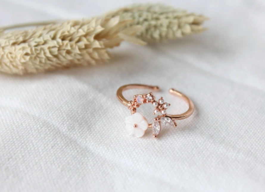 Cute Ring • Flower Ring • Minimalist Ring • Ring in Rose Gold