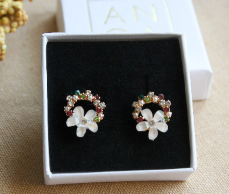 Flower Earring • Gold Floral Earring • Dainty Floral Earring