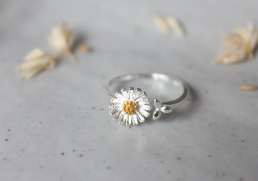 Cute Flower Ring • Daisy Flower Ring • Minimalist Silver Flower Ring • Ring in Silver