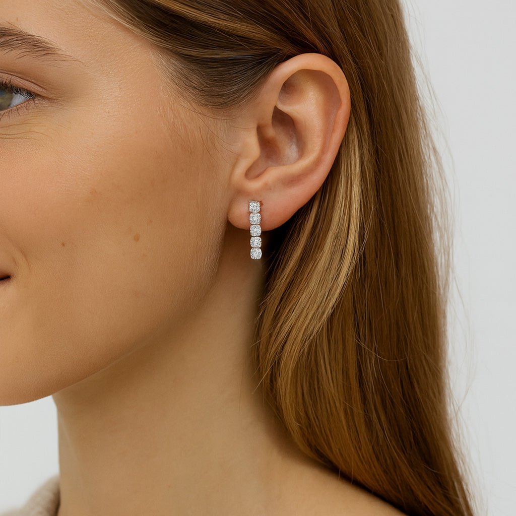 Ohrstecker in Stiftform mit Zirkonia Steinen 925 Sterling Silber - AnoaShop