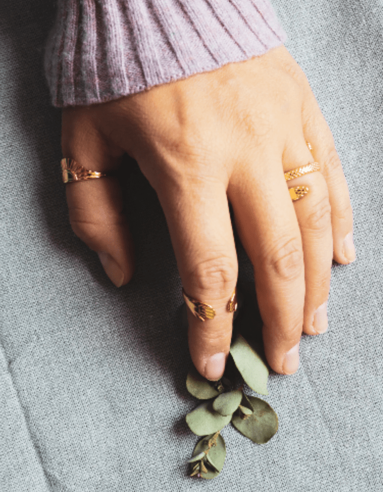 Waterproof Bestseller Cute hand ring • Big hug • Gold ring • Dainty Ring • friendship • lovely jewelry - AnoaShop