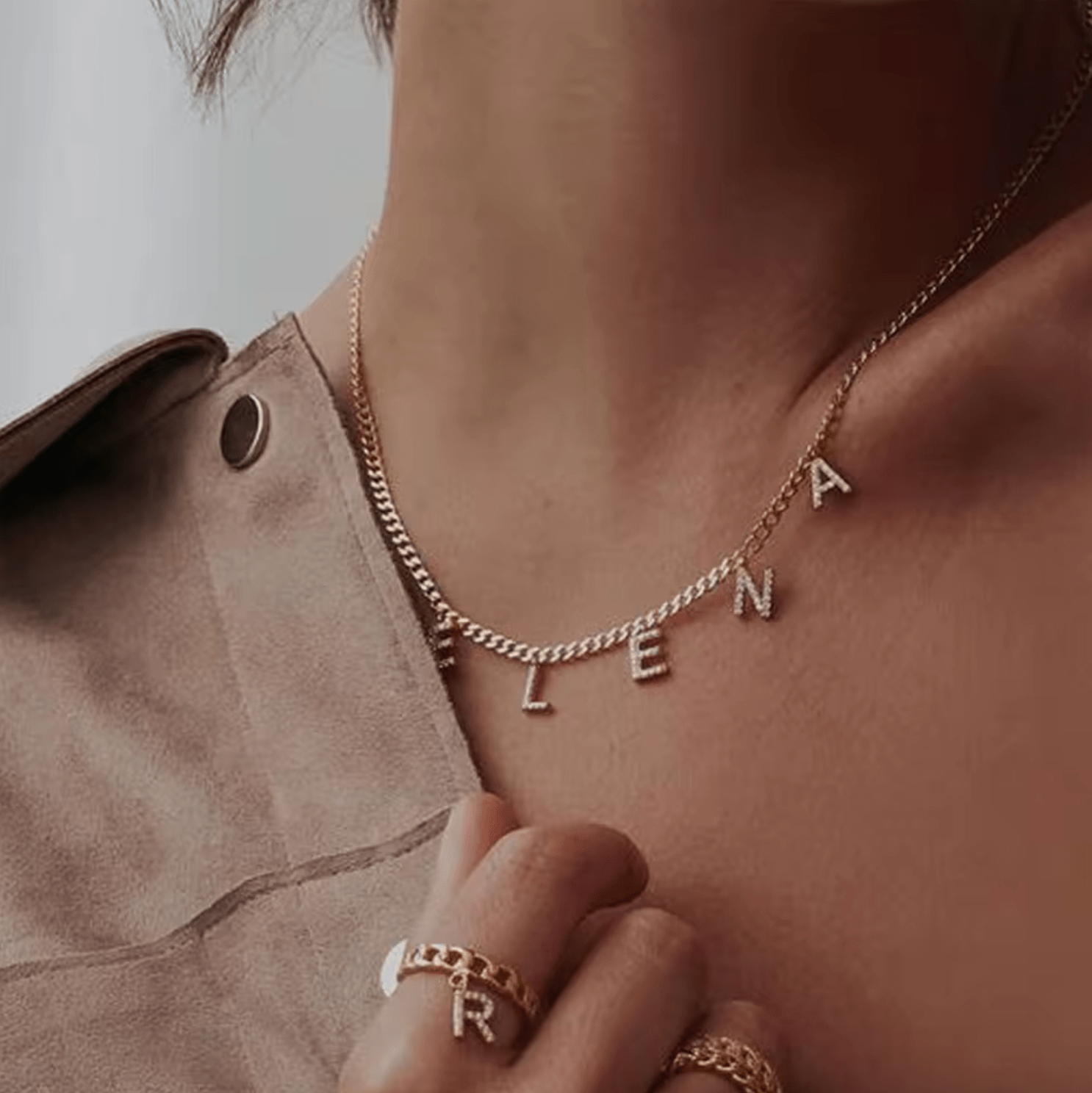 WATERPROOF LETTER NECKLACE - GOLD CHAIN - STAINLESS STEEL - AnoaShop