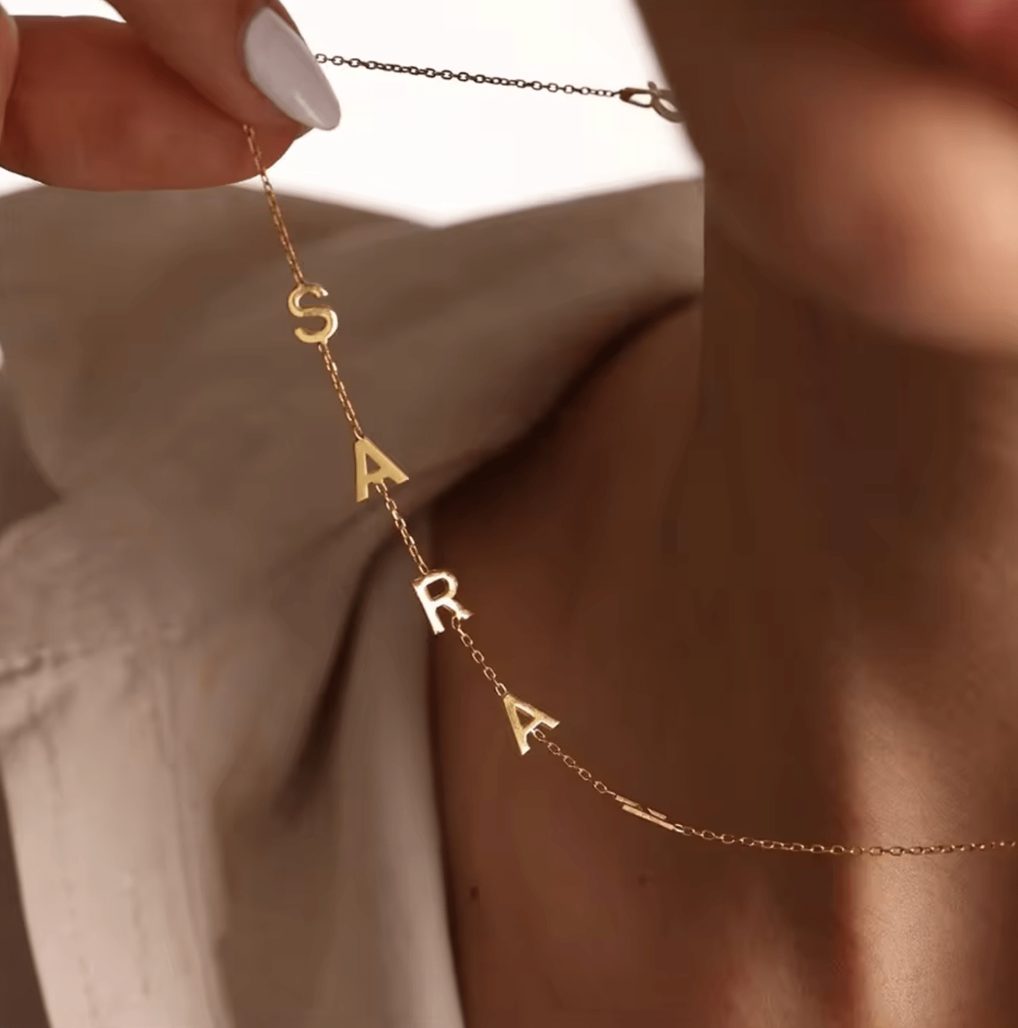 WATERPROOF LETTER NECKLACE - GOLD CHAIN - STAINLESS STEEL - AnoaShop